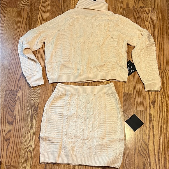 Lulus Sweaters - NWT Lulus Cable Knit Cream Turtleneck and Matching Skirt